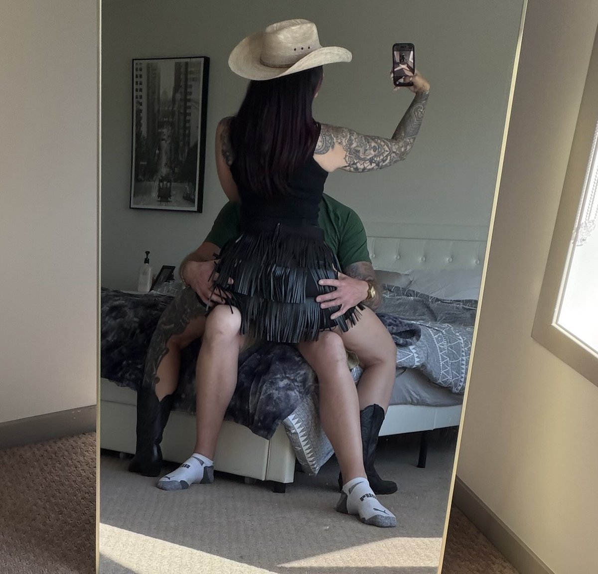 RelapseForRavyn's tweet photo. Save a horse and have a cowgirl ride you or whatever it’s supposed to be 🤠 https://t.co/lwystUsbKm
