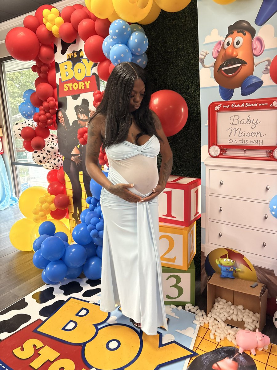 stuckonnii's tweet photo. welcoming my godson💙 https://t.co/Uyuduy2tD8