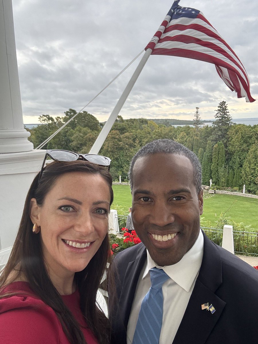 JohnJamesMI's tweet photo. I love every part of Michigan, especially during summertime. 🇺🇸❤️🌅 https://t.co/pEmI7IBFjt