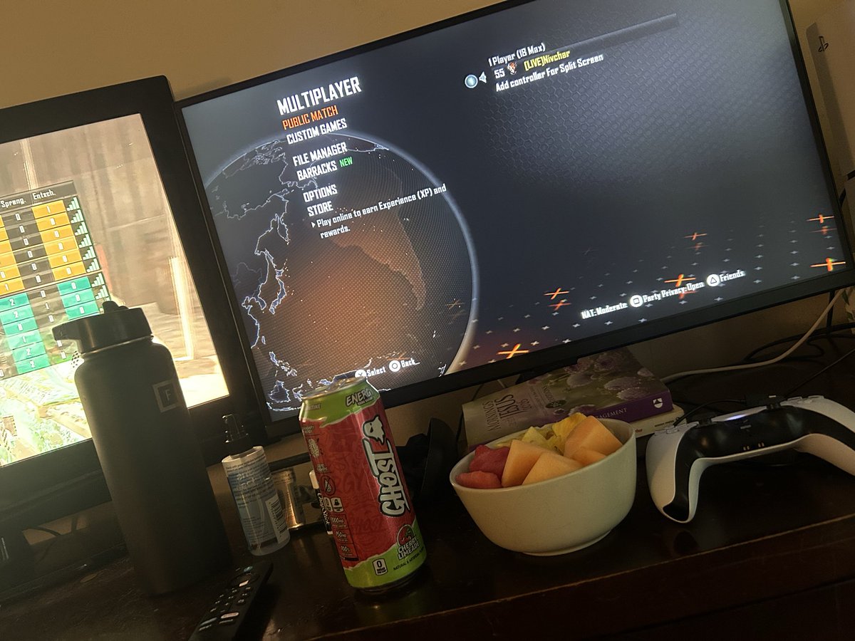 Nivchar12's tweet photo. Yessss sir grind time https://t.co/Q4IVGhE4jX
