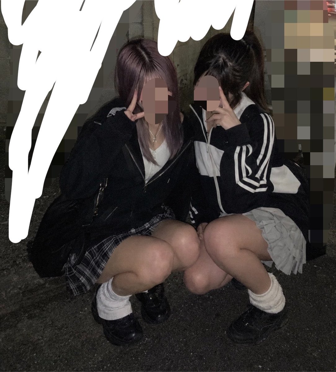 j4hea's tweet photo. 大学時代の写真あった！めっちゃ髪染めてたなー
#社会人
#大学 https://t.co/amEX9yeuKI