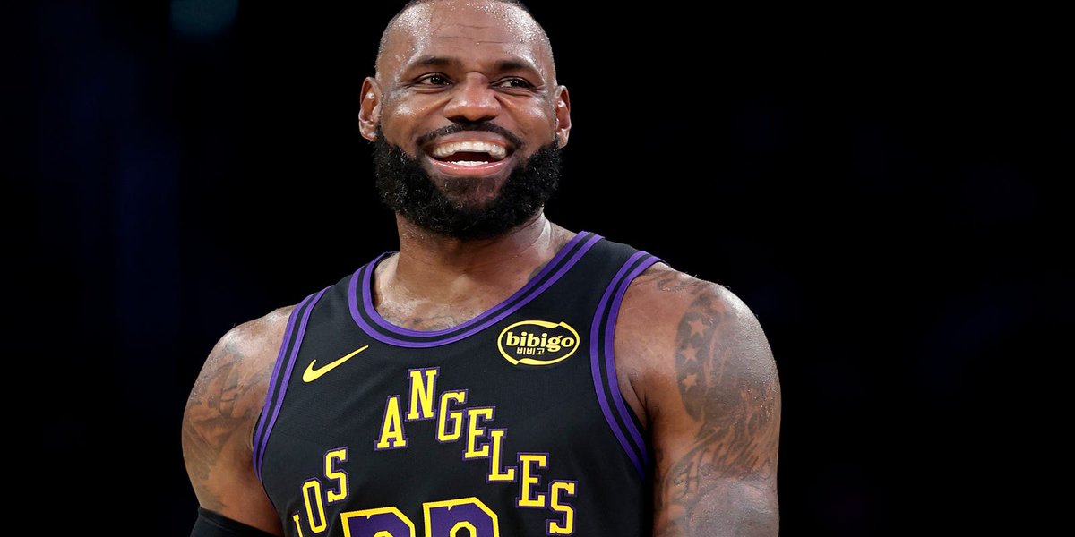 TheEaglesWire's tweet photo. Lane Johnson referenced LeBron James’ remarkable longevity while explaining why the 2026 season will probably be his last

📸 Ronald Martinez, Getty Images https://t.co/YtCvLpQcO8 https://t.co/RHx436UXLX