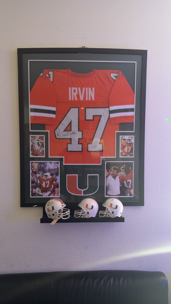 SenorManWhore's tweet photo. This is why #47 will always be my favorite Miami Hurricane @michaelirvin88 https://t.co/pfgvn2fVZA