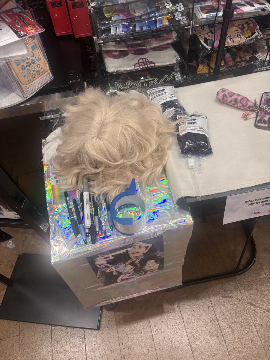 SmoePoe's tweet photo. I love Artms!!!! @shopkawaiigifts @hello82 @official_artms #hello82 #82giveaway #artms_release_event #Hyper_Ego https://t.co/COJyzjXzYB