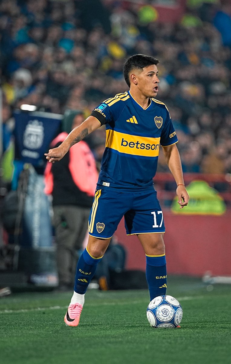 BocaJrsOficial's tweet photo. 🔚 𝗙𝗜𝗡𝗔𝗟 𝗗𝗘𝗟 𝗣𝗥𝗜𝗠𝗘𝗥 𝗧𝗜𝗘𝗠𝗣𝗢

#Boca 1 - Vélez 1

#DaleBoca 🔵🟡🔵
#Clausura2026 ⚽️ https://t.co/QxfCwUab6w