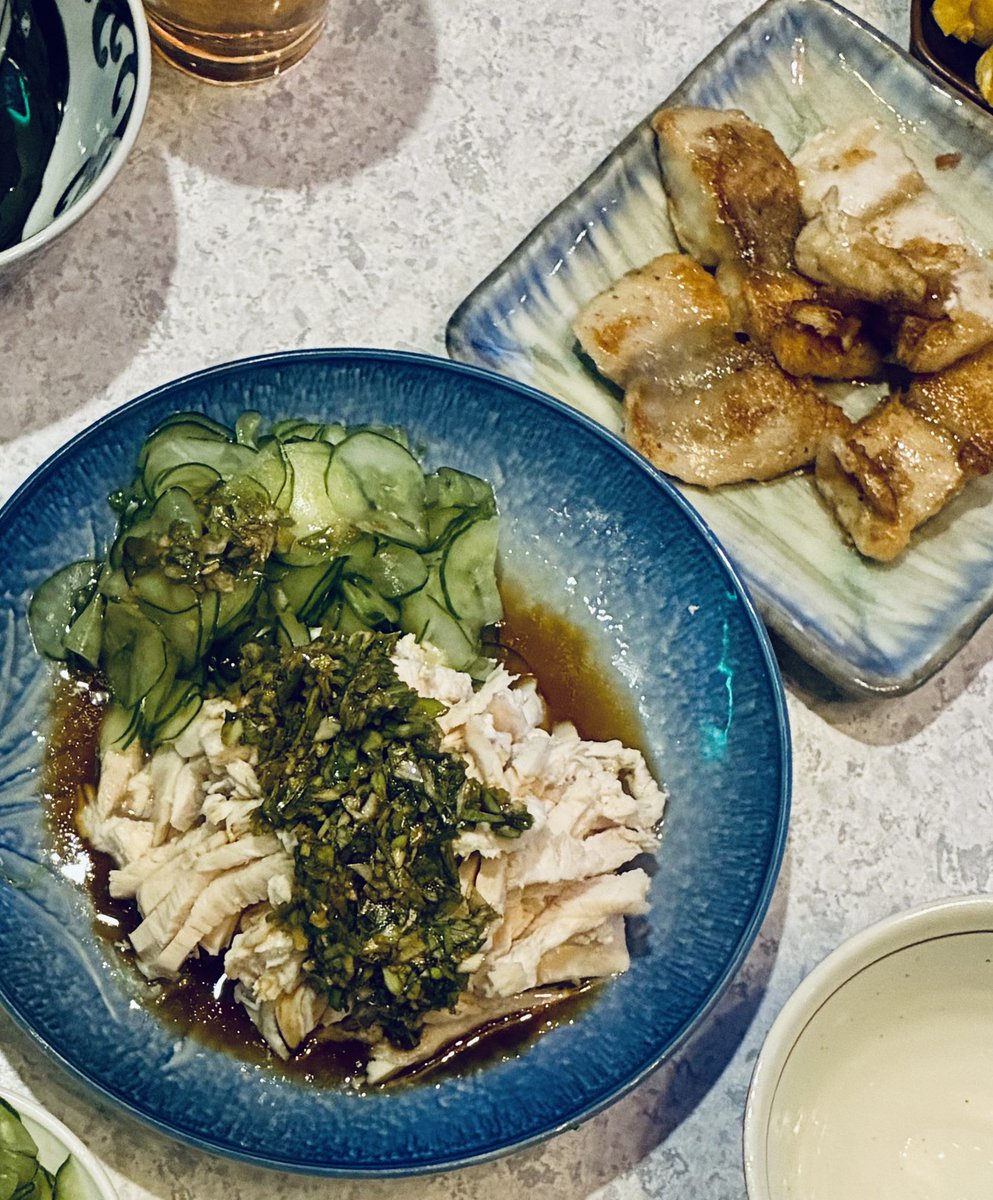 ka2cchang's tweet photo. 関東第一が一回戦負けで俺の夏は多分終わった週末土曜日

世間はお盆休みらしいけど冷やかしの電話も鳴らず1人客だけで閉店🍆

晩ご飯は棒棒鶏と
シイラのバター焼きetc https://t.co/gZwFQUpaiv