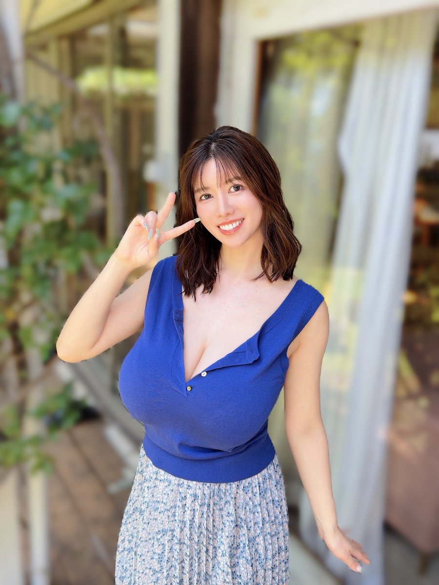 ako_kimu's tweet photo. おはあこ☀️

ブルーを着てる愛心を見て涼しくなってね💙🫐 https://t.co/4AlvYtK35Y