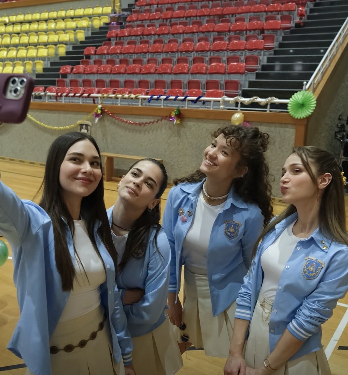 amira_rita1's tweet photo. Daha17 Day 🦋🦋💖💖💥🌻🧨
#Daha17 #ÇağanEfeAk #CerenAyruk #AtaYaşat #HelinElveren #BerraAhsenUsllu #EzgiDalgıç #BatuhanMora #EfeMusaYurdagelen
#ArLey #TeoDen #Aras #Leyla #Teoman #Deniz #Ezgi #Kutay #Sıla #Evren #KanalD https://t.co/NRDgAAuC2V