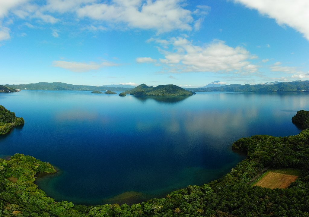 simimasa1027's tweet photo. では道南に向かいますか！
これが洞爺湖で奥に見える富士山みたいな山が羊蹄山 https://t.co/hvLitpGPIP