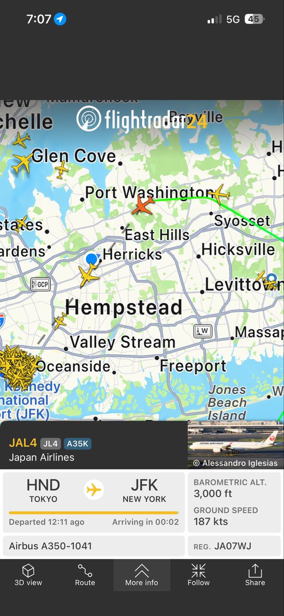 Kong_4423's tweet photo. Time to switch up the runways. Bums. @PANYNJ @FAANews @FAA_Bryan @NATCA @planeSense4LI @RepTomSuozzi @RepLauraGillen @RepLaLota @RepGraceMeng @peggy_sullivan @EdwardRa19 @CanzoneriFitz9 @Emme1213 @Rosinan54503432 https://t.co/H9ReSMkUJm
