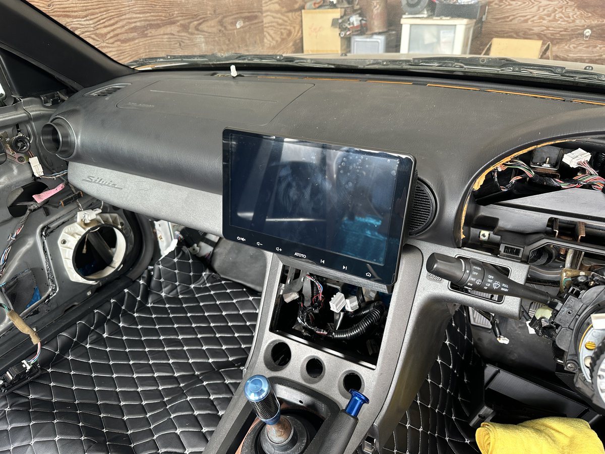 same_car's tweet photo. S15の大型モニターマウント完成しました！ https://t.co/p7HK0Rjcwy