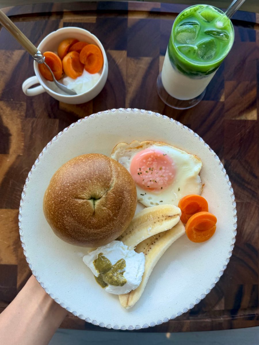byvesper_'s tweet photo. Elegance starts with breakfast. https://t.co/rI9QtkFx6D
