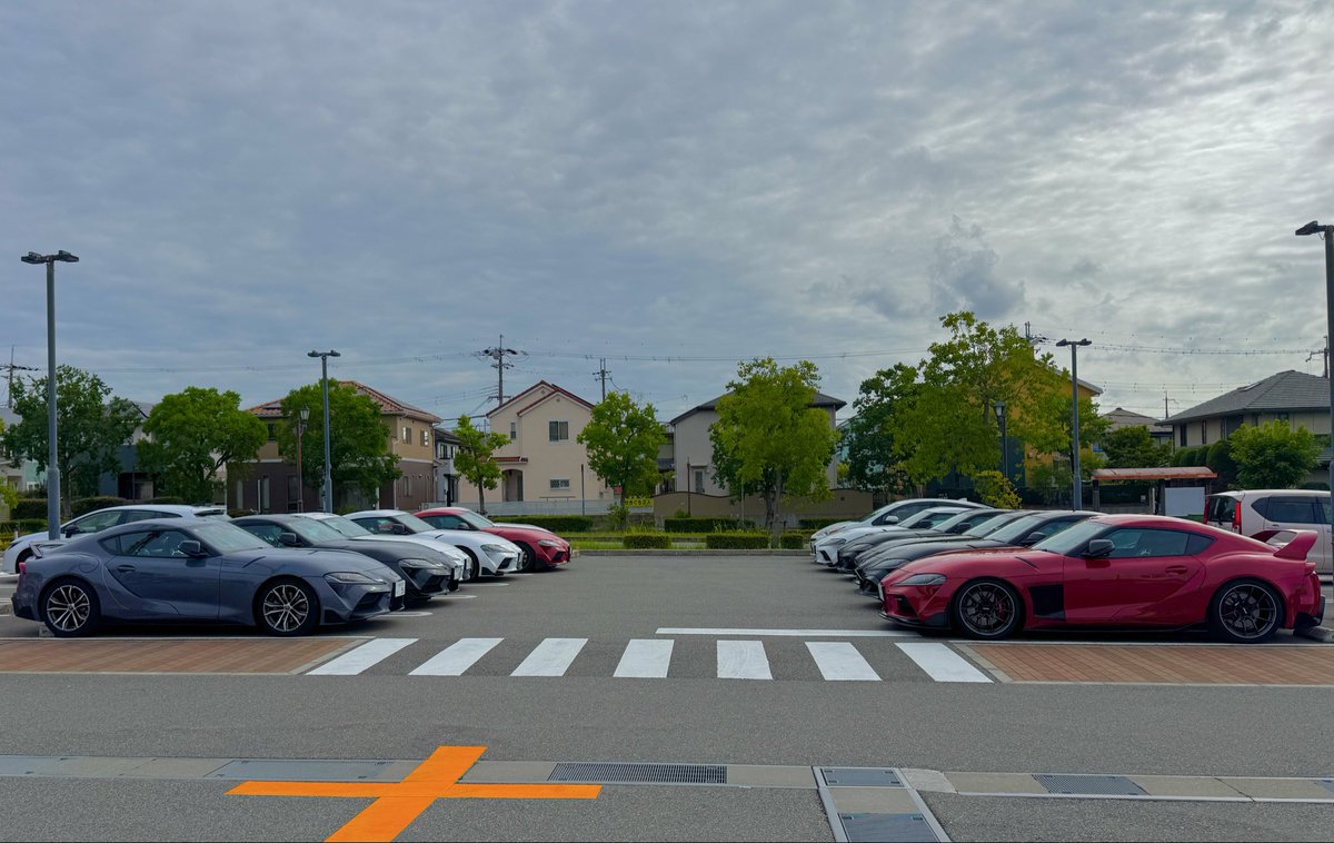 dai_101_'s tweet photo. 早朝ミーティング🚗🚗🚗✨💨🧨 https://t.co/nG7zuO4k0z
