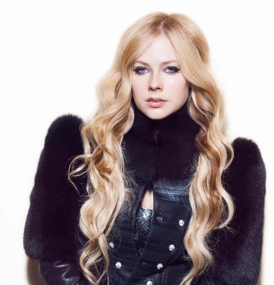 AvrilNewsFans's tweet photo. .@AvrilLavigne has reached a new all-time peak of 28,922,925 monthly listeners on Spotify (+111k)

─ Without releasing a new studio album in 4 years. https://t.co/F7VimEXpPm