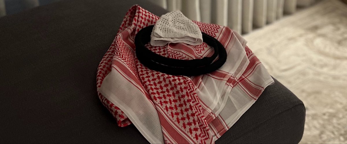 11_pm1's tweet photo. ماقدرت أرثيك يا دمّث الجناب 
أكتب البيت اللي يوجع و اشطبه https://t.co/LFWFICHVzy