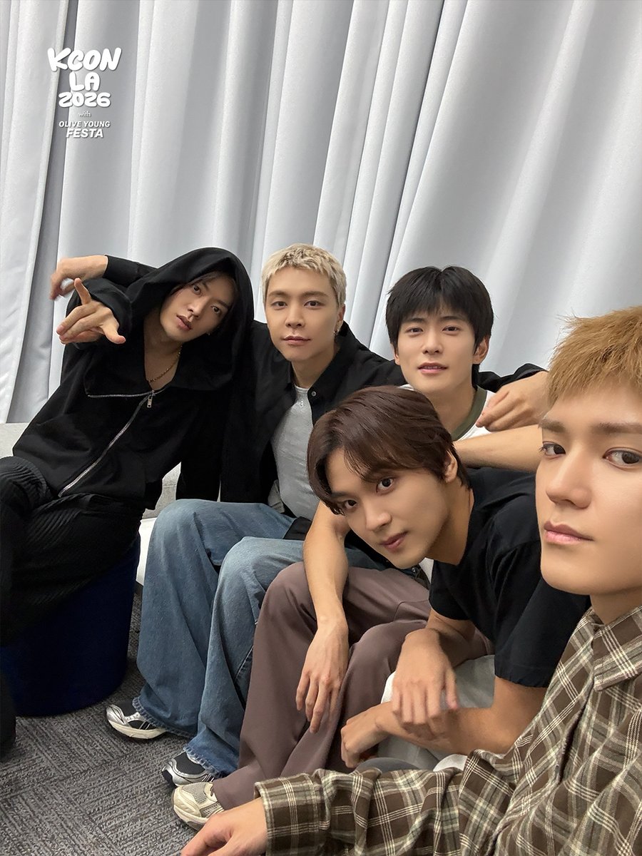 kconusa's tweet photo. [#KCONLA2026] #NCT127 CHECK-IN REWARD for KCONer! 🎁

Dear NCTzen!
Love, NCT 127💝

-
𝐆𝐄𝐓 𝐘𝐎𝐔𝐑 𝐓𝐈𝐂𝐊𝐄𝐓 𝐍𝐎𝐖!
🎟️ https://t.co/VTItSkDgzE

🔗Ticket Info
https://t.co/1wCSoXk3jr

-
KCON LA 2026
AUG 14-16
https://t.co/Tc1cN9ymrD Arena, LA Convention Center

Let’s #KCON https://t.co/uUOVQacchl