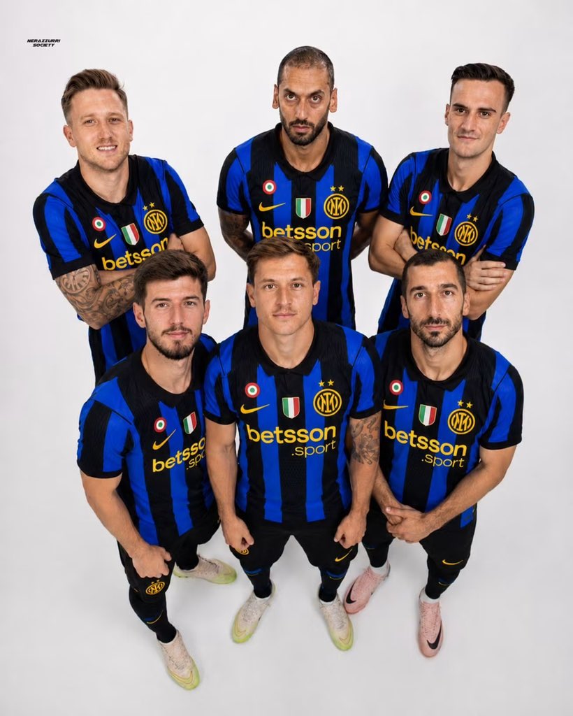 bareinterr's tweet photo. للجمهور إنتر ميلانو 🔵⚫️: 

اختر ثلاثه منهم ليكونو أساسيين ؟ https://t.co/LC7AOsgsIB