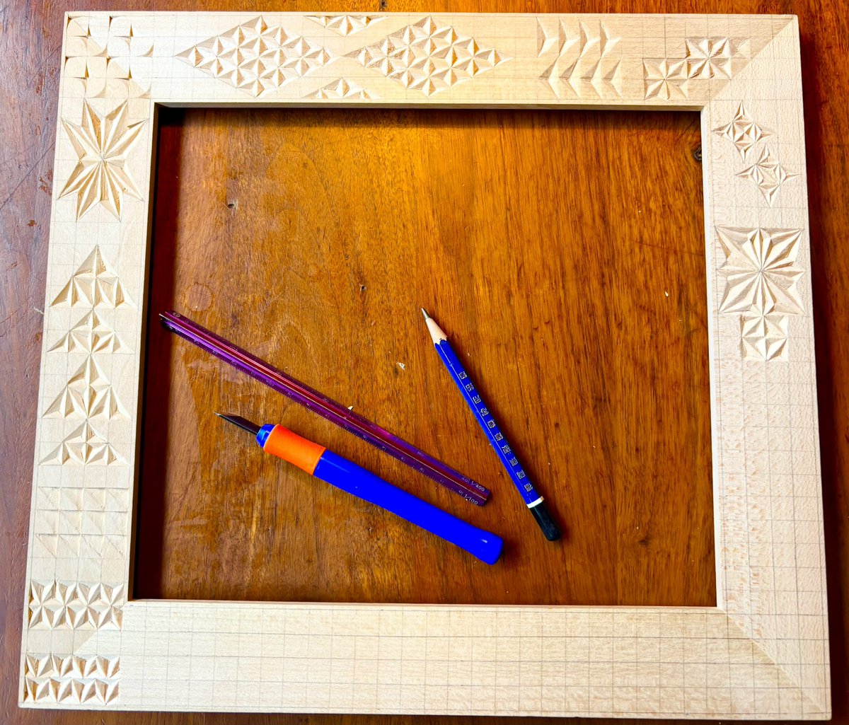 hakmi0806's tweet photo. 参考作品だけど、ハマりすぎてる😅

 #卒業制作 https://t.co/SUiYXWnBoG