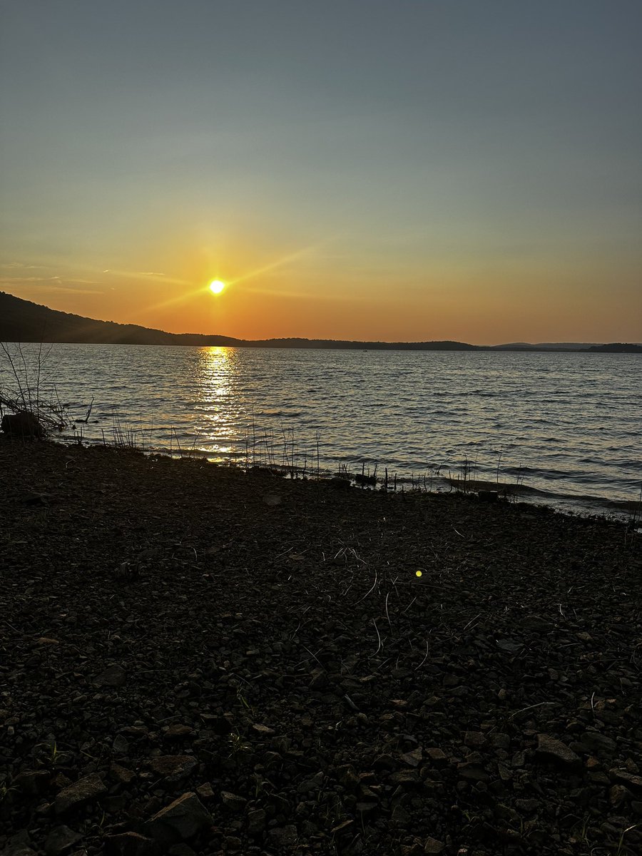 nzaneto's tweet photo. 🌅 https://t.co/fsZ2kljNWl