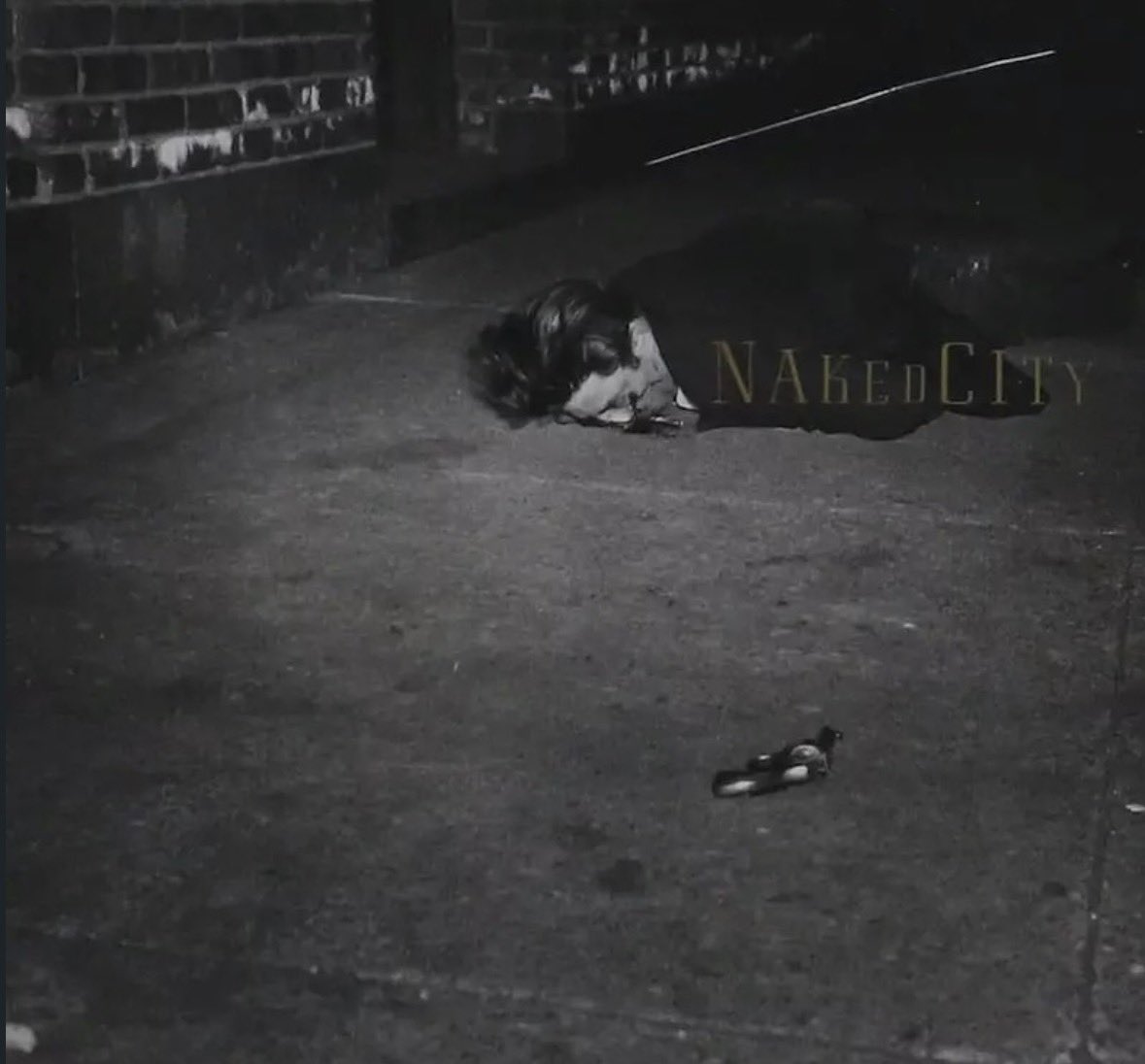 Myblackdiary93's tweet photo. John Zorn's band Naked City released their self-titled debut album in 1990, featuring cover artwork with a photograph by Weegee https://t.co/tZyciAOpl4