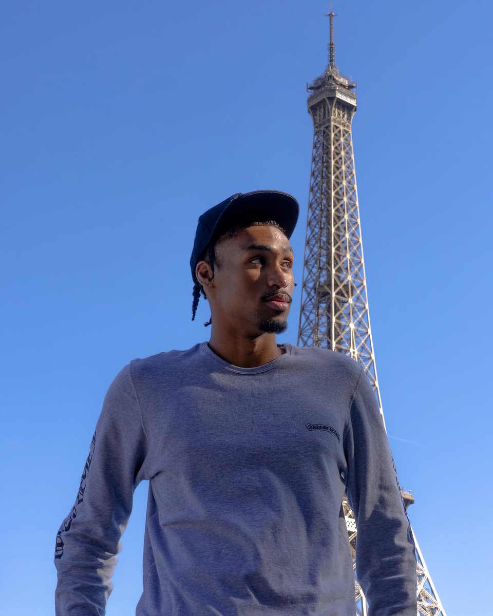 NBALatam's tweet photo. "Fin de semana en Francia" 🇫🇷

Vía @spurs https://t.co/3VRYOSHXkm