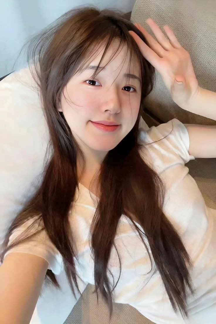 framesLUSI's tweet photo. Good morning, lovely souls. Happy Sunday! ♡

Today doesn't have to be productive. Let it be slow, quiet, and filled with little things that make you happy.

You've done enough. Now, give yourself permission to simply enjoy the day. https://t.co/GU5ZH4APL4