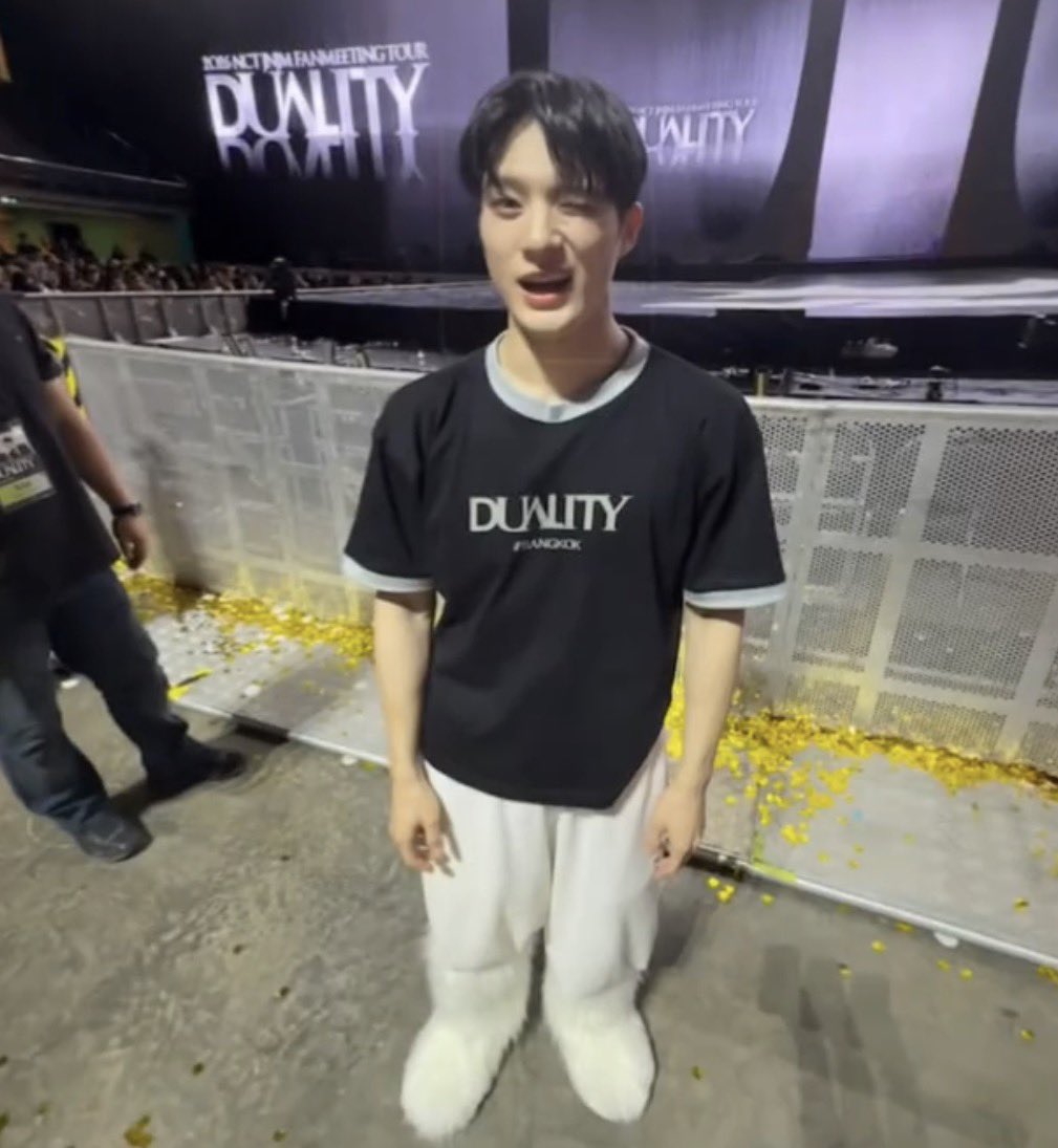 jenofoof's tweet photo. HES SO CUTE 😭❤️❤️❤️ https://t.co/wNwH2CuUqw