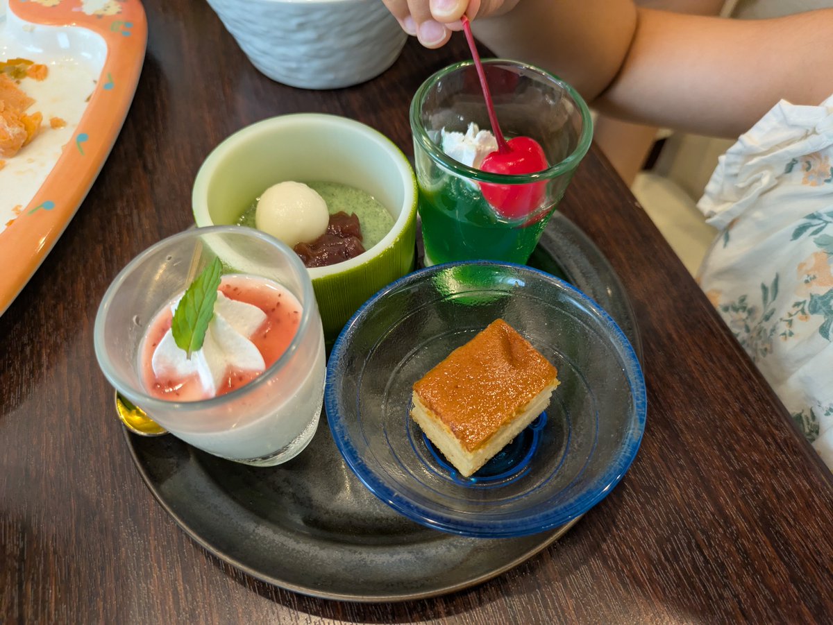 kei_type_b's tweet photo. ホテル法華クラブ新潟長岡

朝食にてご当地グルメを出してくれるので、本日も各地の法華クラブを利用するマン💪

へぎそば、塩のっぺ、スキー汁、栃尾の油揚げ、鮭の焼き漬け、たれかつ、笹団子プリンなどなど。

美味しくいただきました😋
#ホテル法華クラブ https://t.co/LmSQoDvkw2
