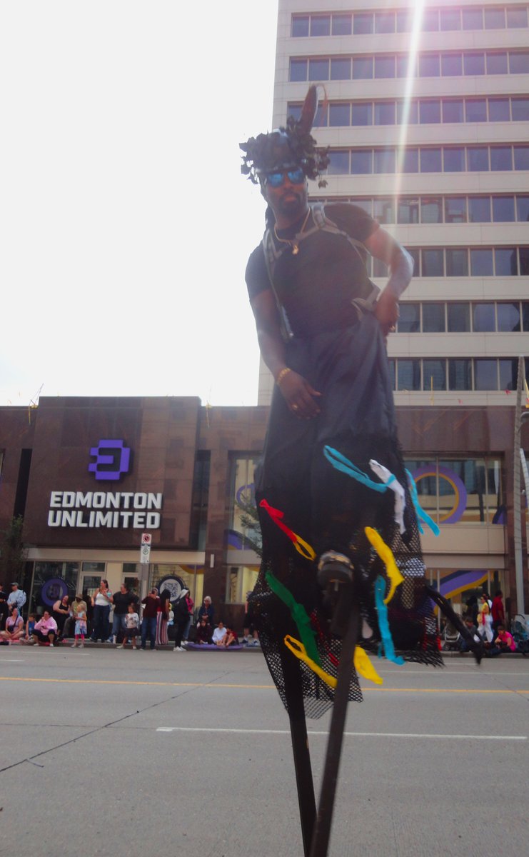 m4goodtimes's tweet photo. a couple of #performers on #stilts in todays #beautiful #colorful #festive #Cariwest #Parade in downtown #Edmonton. https://t.co/u3FgbZXNqy