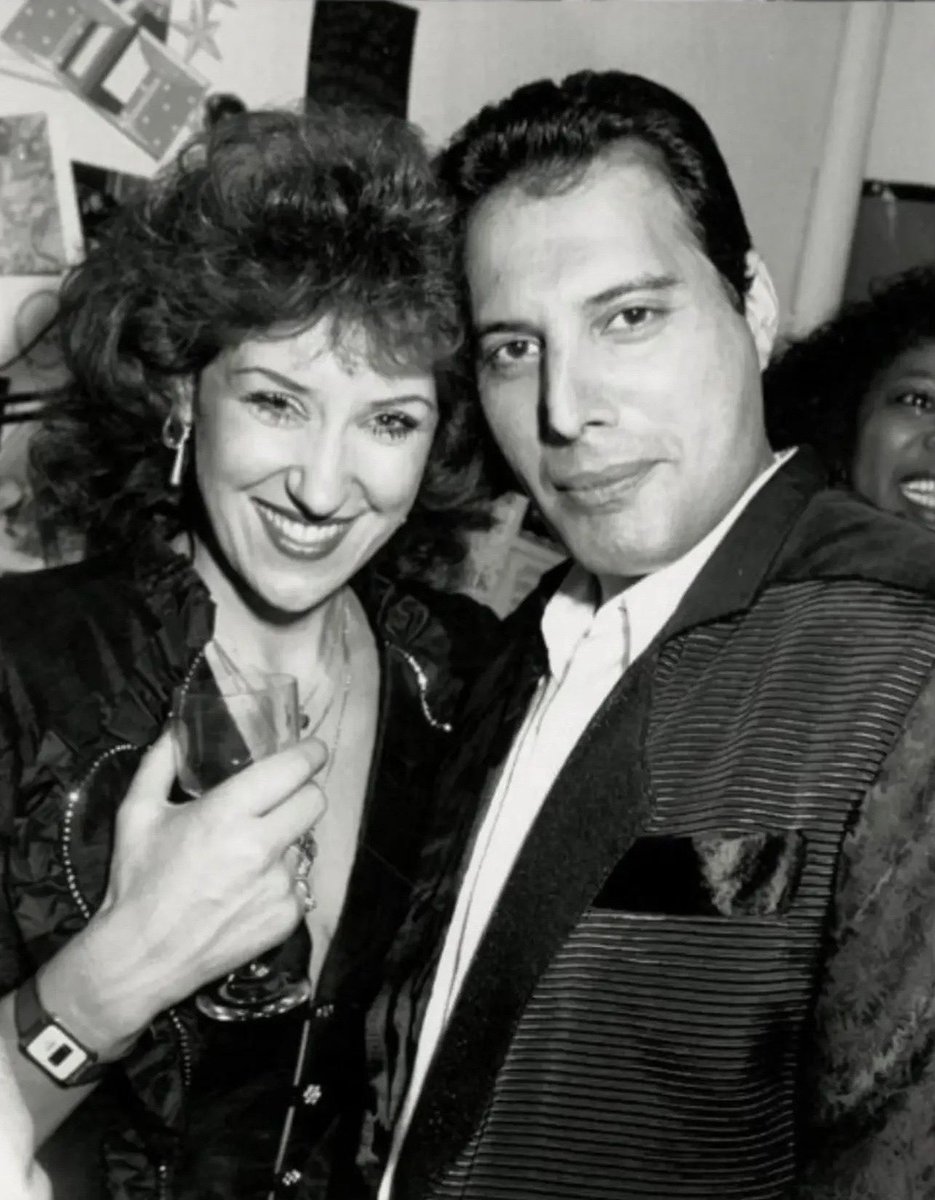 fredsladygodiva's tweet photo. Freddie and Anita 💕💕💕
#NewToMe
#FreddieMercury #AnitaDobson https://t.co/sKV6WizlCs
