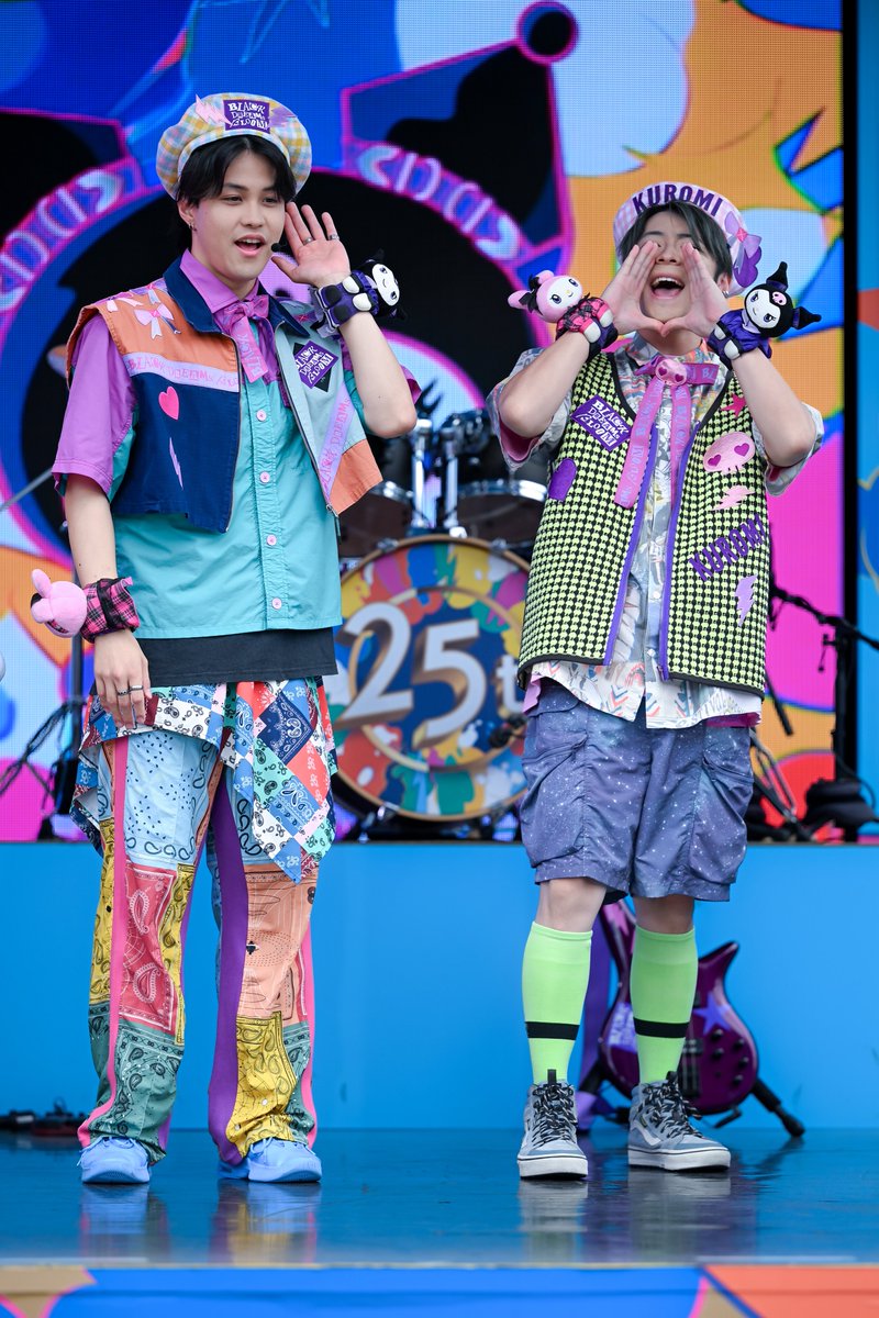 candykumasan's tweet photo. 08/06 11:45 M-usic🩵R-aru🥁

#クロミライブ
#USJファン https://t.co/09u2K5CqZG