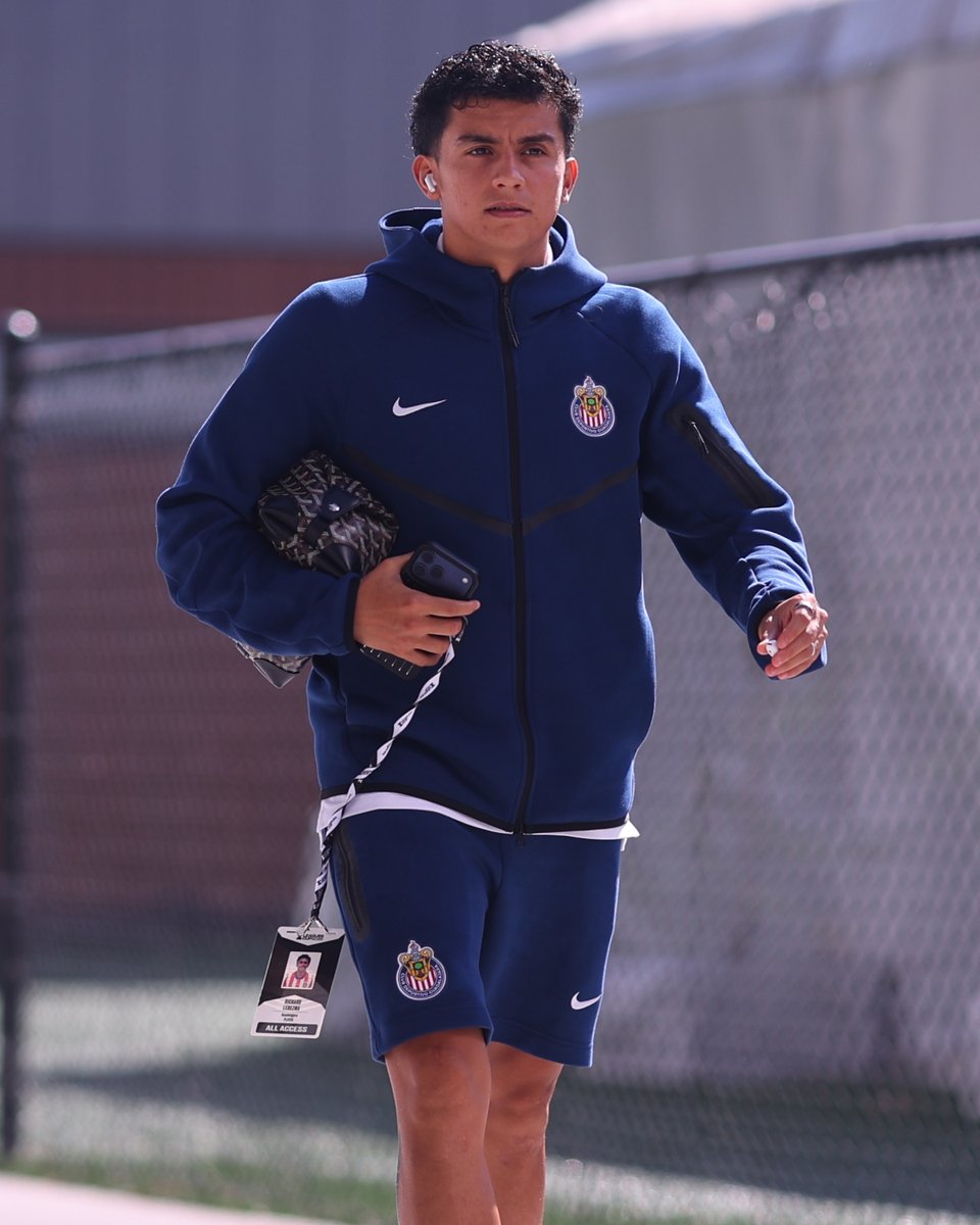 ChivasEN_'s tweet photo. The team is in the building! 😤🇦🇹

Let's go, Chivas! 🐐 https://t.co/wYzlNKBX6z