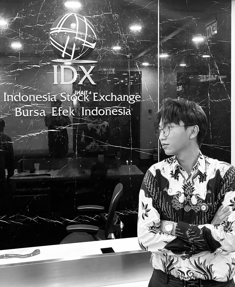 charismabm's tweet photo. bukan untuk bermaksud menyombongkan diri, namun intinya adalah “tiada yg mustahil” jika kita terus berusaha dengan menyerahkan semua hasilnya kepada Tuhan.

Trust him, and the gate will open from the way u never imagined before! https://t.co/NVSoMmGrCC