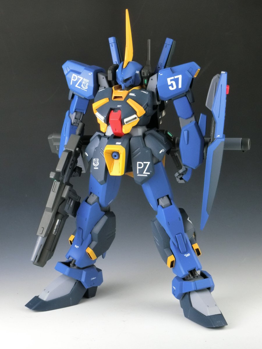 KuWa0511's tweet photo. 興味を持っていただきありがとうございます
件の濃厚なハゥトゥ作例4種は下記の ガンダムアーカイヴス に完全収録していますよ(再編集版)

それぞれ改造(初級～応用)、スクラッチ、ミキシング、2Dプロッタ、3Dプリントまで写真/解説/図面などなど多方面に技法を網羅した作例群なので、ご興味あればぜひ

ゼータプラス/FAZZ/Gコア���ブースター Extended
・『ガンダム・センチネル』編
https://t.co/SlULb9Y0iM

バーザム
・『機動戦士Zガンダム』『機動戦士ガンダムZZ』編
https://t.co/rCk8KfNKEi

#モデルグラフィックス
#モデグラ