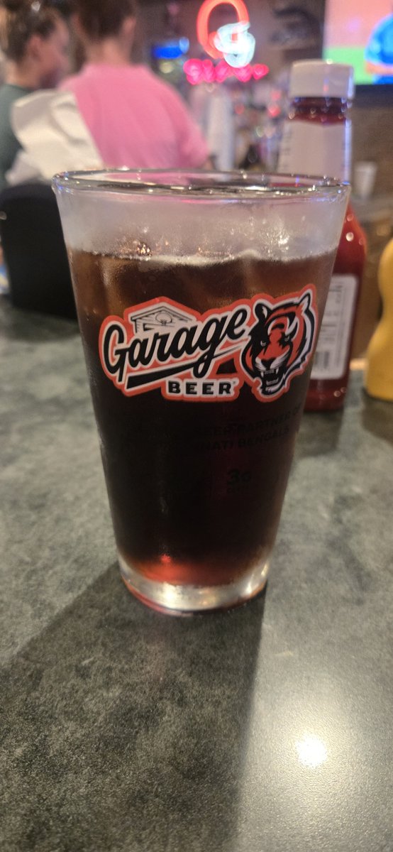 MontyMeyer02's tweet photo. @drinkgaragebeer
Think we can get #silofebruary glasses like this?
#Indianlakeohio https://t.co/FrzN16n7tr