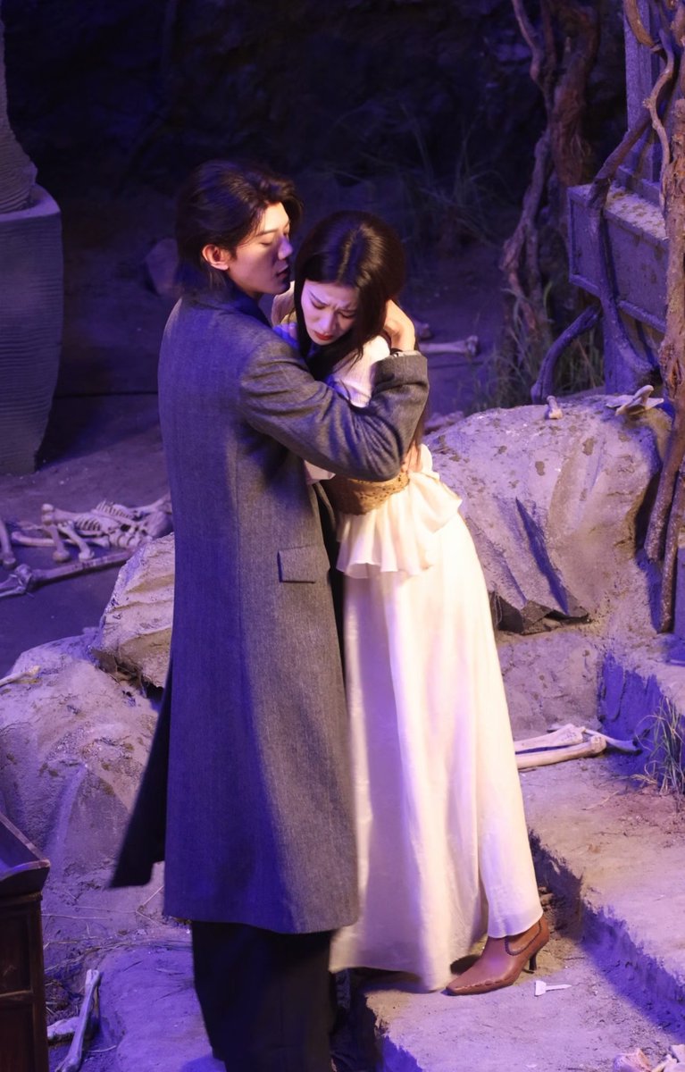 AmP_BiRd's tweet photo. แล้วตื่นเช้ามาเจออะไรแบบนี้ เกิดอะไรขึ้นคะ เกิดอารายยยยยยยขึ้น เสดถีนีตื่นกันหรือยังซื้อแล้วปล่อยด่วน https://t.co/RlXM8b5OQF
