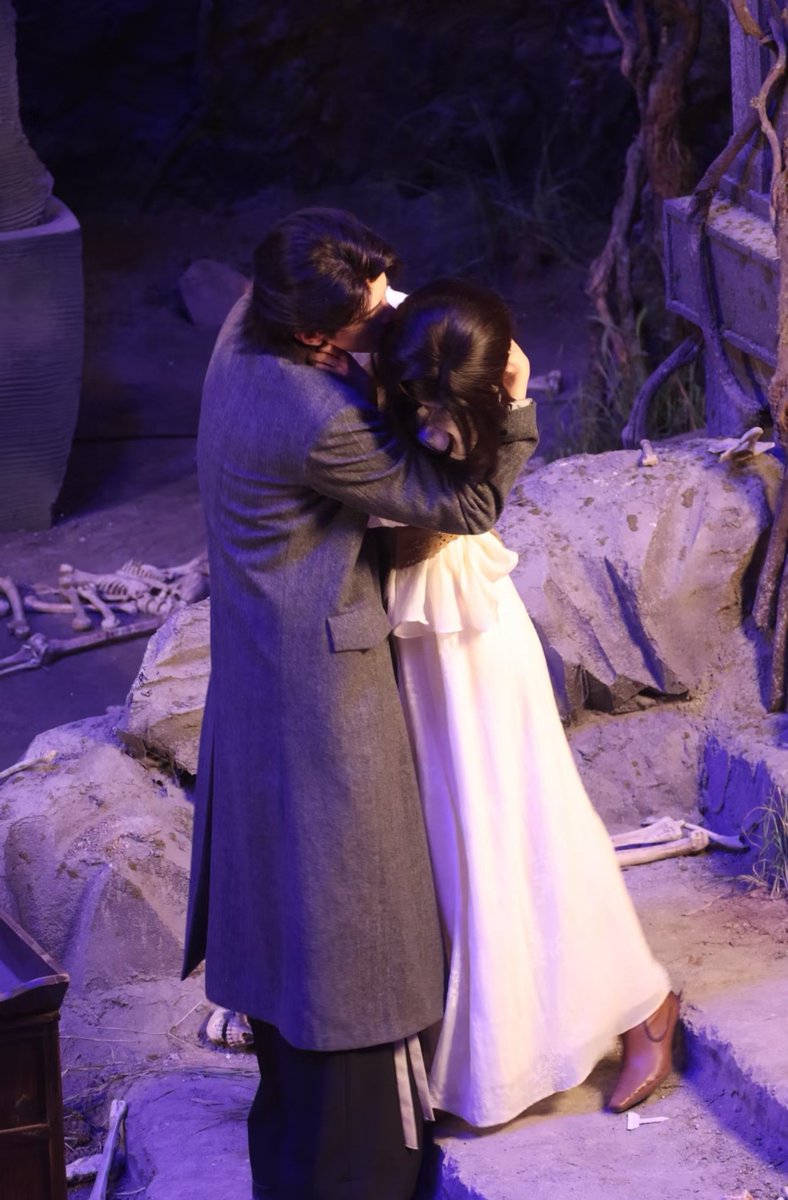 AmP_BiRd's tweet photo. แล้วตื่นเช้ามาเจออะไรแบบนี้ เกิดอะไรขึ้นคะ เกิดอารายยยยยยยขึ้น เสดถีนีตื่นกันหรือยังซื้อแล้วปล่อยด่วน https://t.co/RlXM8b5OQF