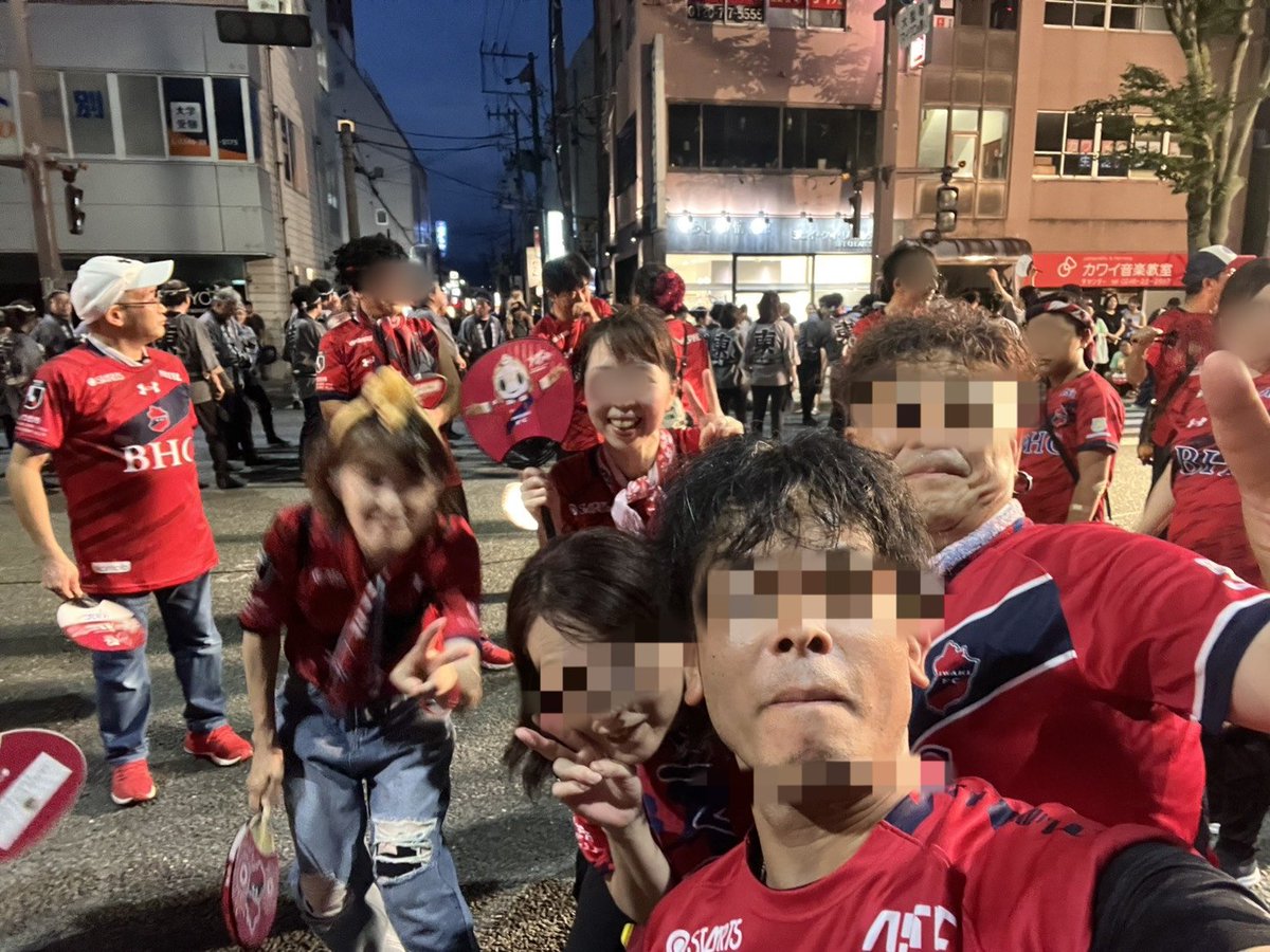 tecco0816's tweet photo. R8.8.8七夕祭&amp;いわき踊り
まさかのハードスケジュールでした！
AM仕事→ステージでチアダンス→いわき踊り2部(チアダンス)→いわき踊り3部(いわきFCサポーター)
何回汗だくになった？？
アラフィフの体力の限界でした（笑）でも楽しかった〜♥
#いわき踊り　#いわきfcサポーター https://t.co/mZzlKoXzf9