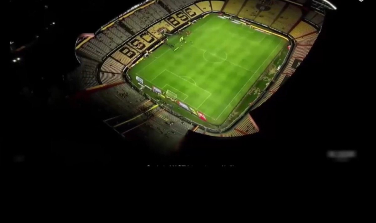 AzulyPlomo1929's tweet photo. Ya se acabó el debate.
La falsa idolatría ya murió.

Ni en la peor época de Emelec se vio algo tan vacío como lo de hoy.

Y eso que están 5.º…
No me quiero imaginar si estuvieran en zona de descenso.
Sería todavía peor.

#QuéFeoSerDelBarcePuta https://t.co/AWcYfwqu6z