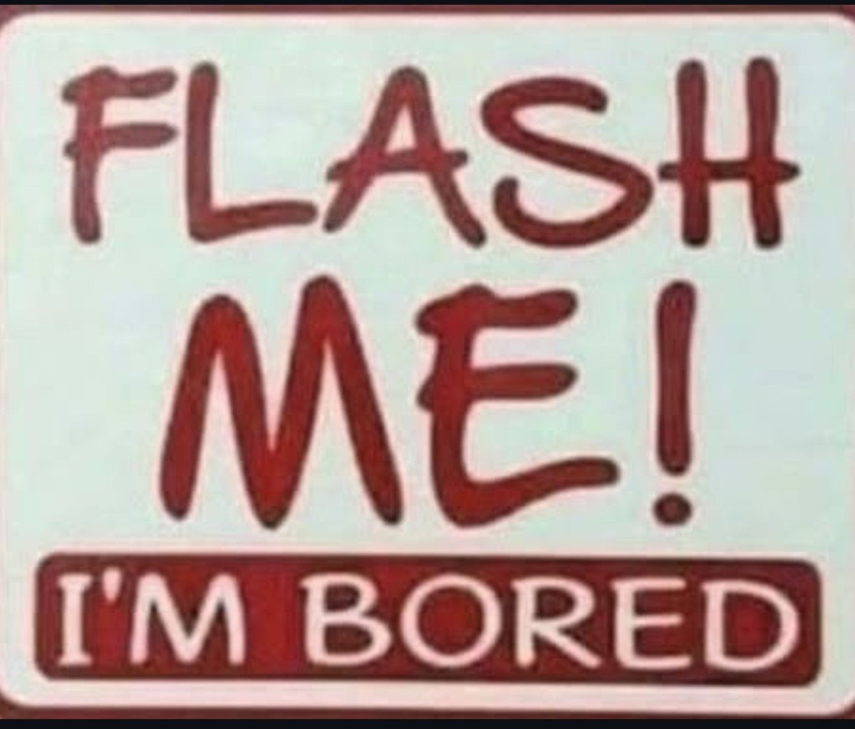 dkeqqvj's tweet photo. Flash me ladies https://t.co/hnyxCrW7df