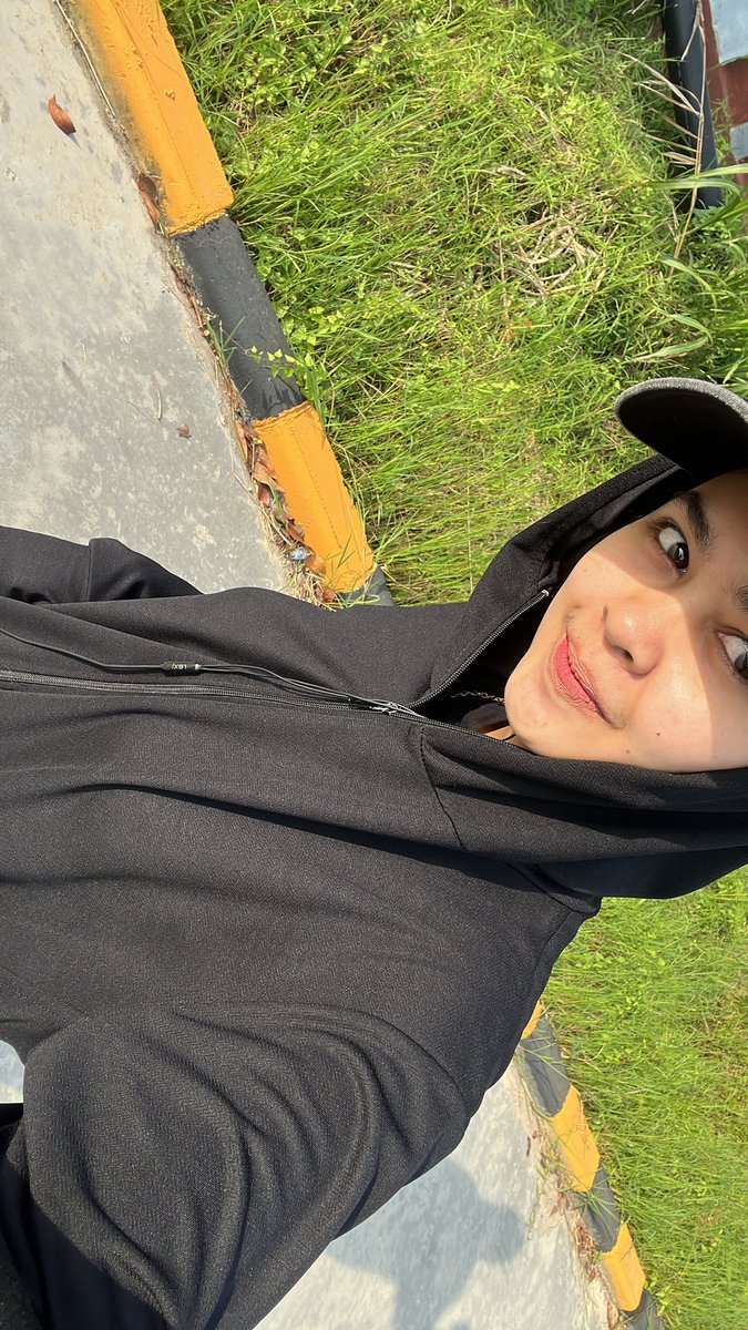 hcnchgf_'s tweet photo. jogging tapi kesiangan, jadi panaszzzzzz https://t.co/lMyXBNhGNz
