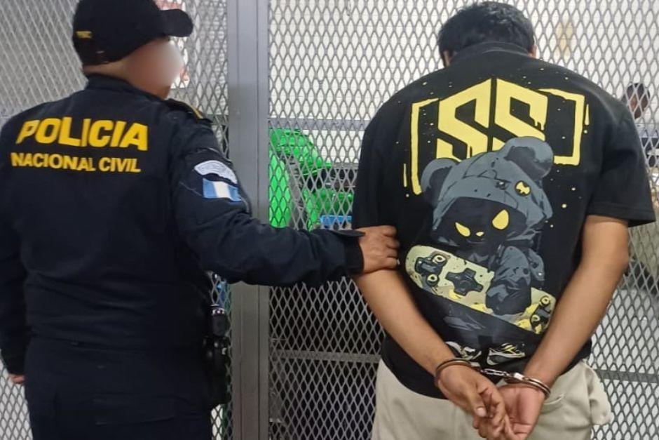 soy_502's tweet photo. 🤔Detienen a acusado de ataque contra "La Miamor"; esto se sabe

La investigación apunta a que habría otras personas implicadas en el ataque donde murió la tiktoker,  su hijo, su esposo y otras cuatro personas.

https://t.co/JATm23pCjv https://t.co/qIeTYNCFOg