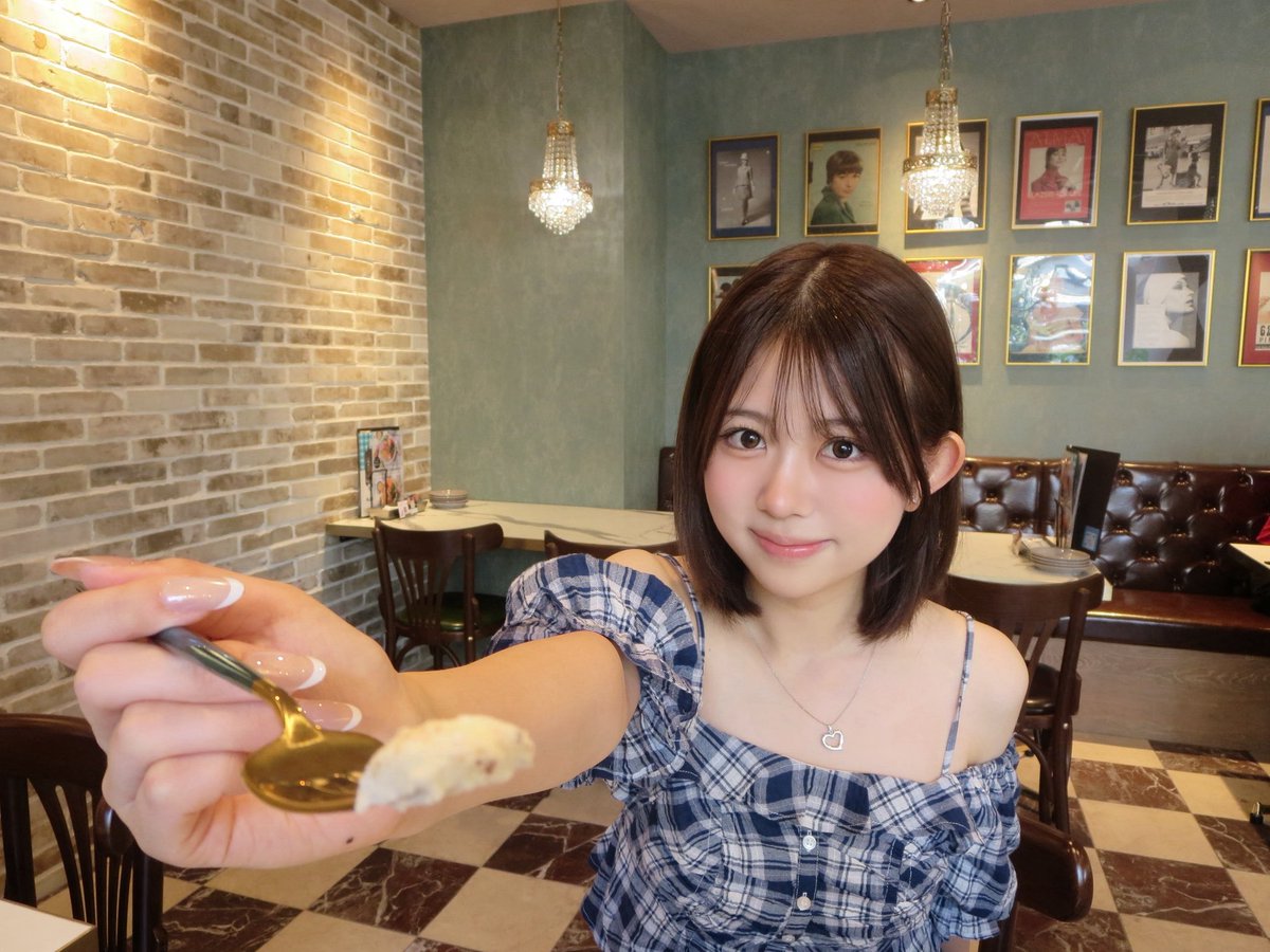misskeio6_ayano's tweet photo. 生クリームおすそわけやで https://t.co/W5JTWSRDR4