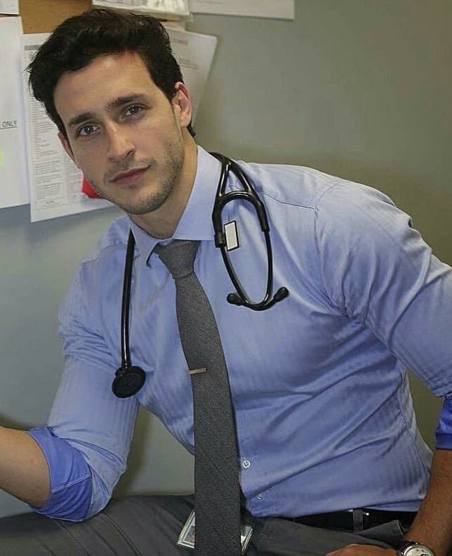 vicioushardy's tweet photo. We need Dr. Mike to do adult content https://t.co/FUvoBkY2DJ