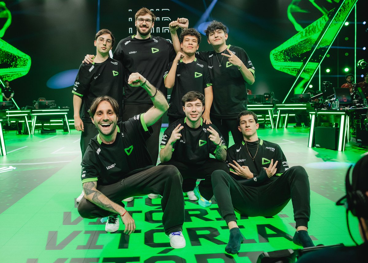 LOUDgg's tweet photo. ESTAMOS NOS PLAYOFFS DO VCT AMERICAS SPLIT 2! 

Tá só começando. 🫵 https://t.co/ZzrRM4at9a