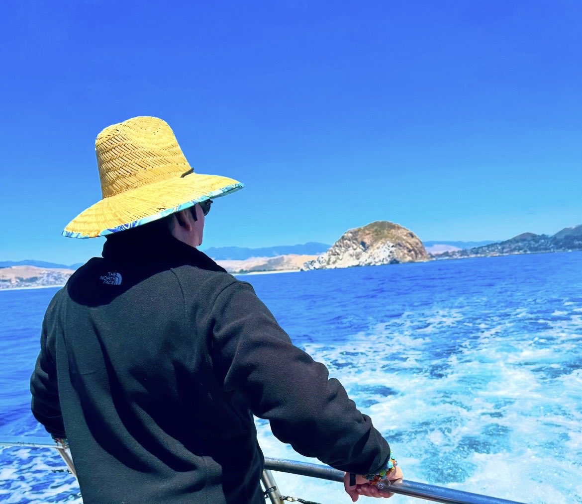 RetroBill's tweet photo. 🏔️ Nothin’ like an afternoon at 🌊Sea to calm the nerves and re-charge the mind and ✨creative energy!⚡️
Wishing 🫵YOU Fair Winds and Calm Seas~ 🌬️⛵️
#WeekendVibes
#RechargeAndRefresh
#AtSea
#PacificOcean
#CaliforniaCentralCoast https://t.co/SCxwLF4hlD