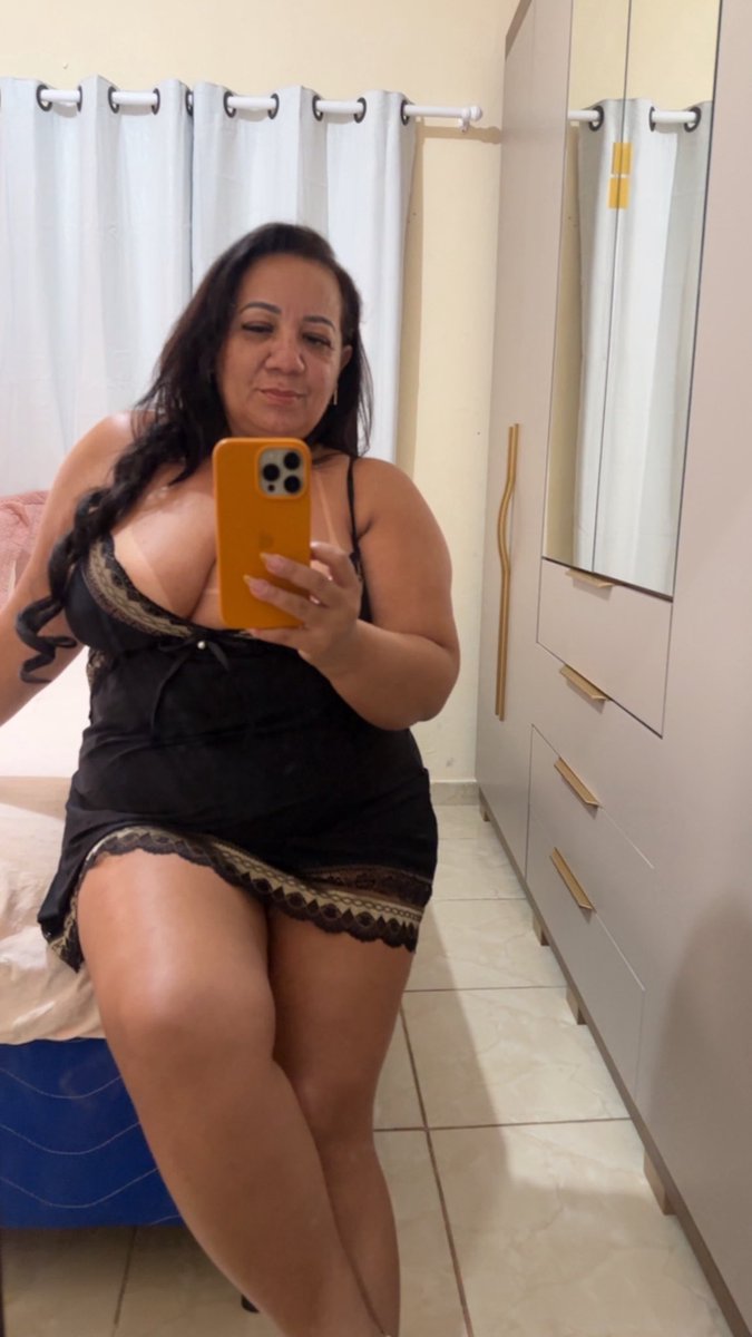 Michellerodrof's tweet photo. Gordinha de lingerie preta, te dar tesão ? 
Comenta sim ou não 👇🏼 https://t.co/HCRfkcFEcB