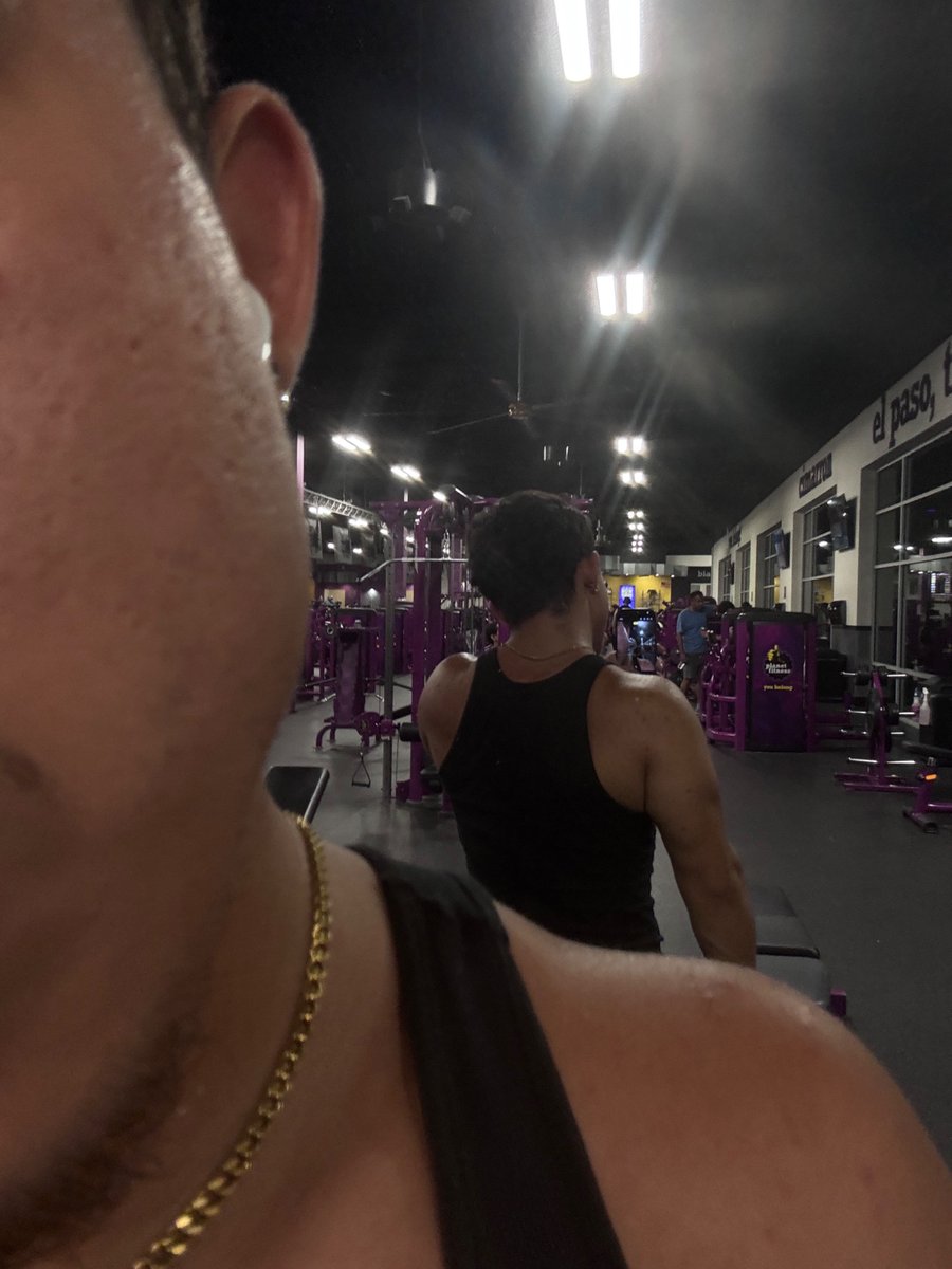 excusezs's tweet photo. #eptx #gym #straight #dm https://t.co/GYNPS12EZ0