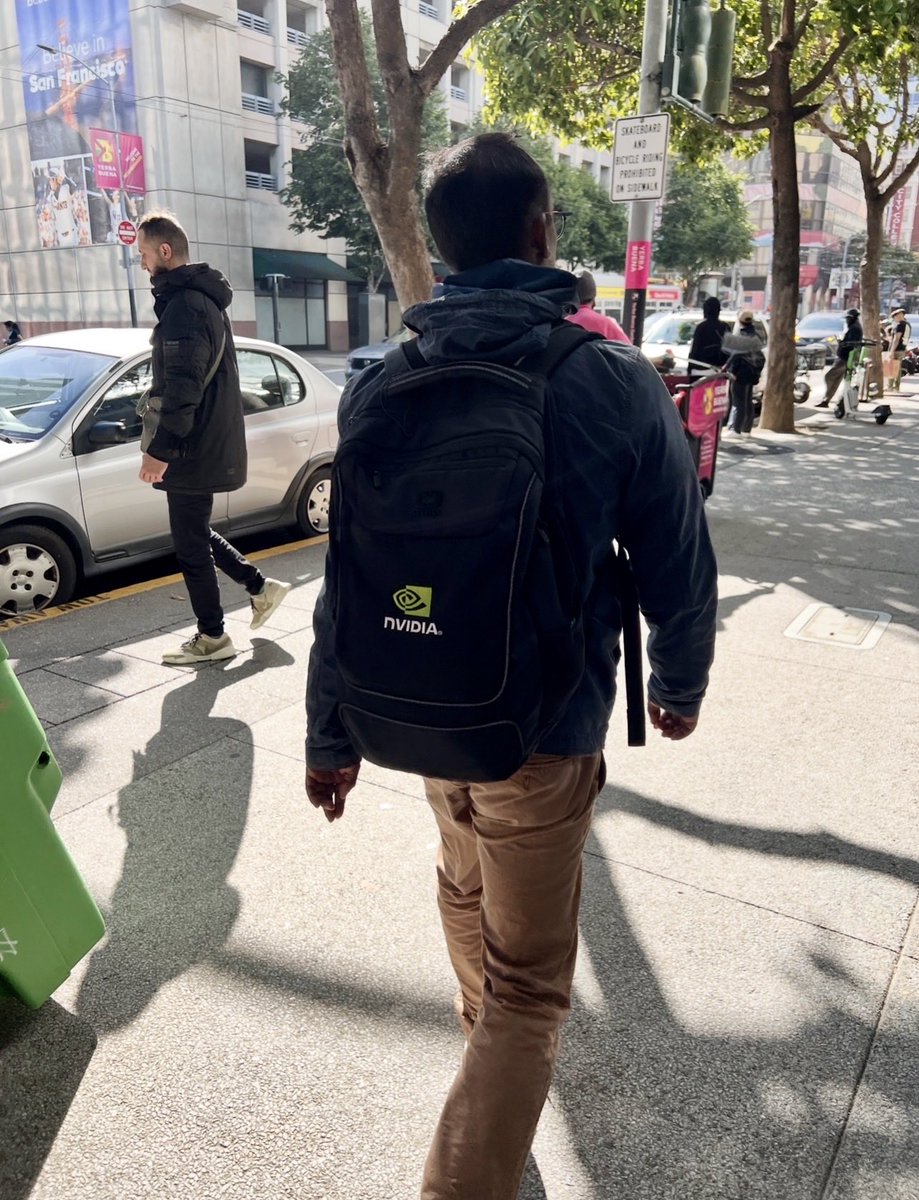 Derov81's tweet photo. @mooredick1995 Saw one in SF last month. Wanted to shake his hand. https://t.co/wsfq5jRG2V