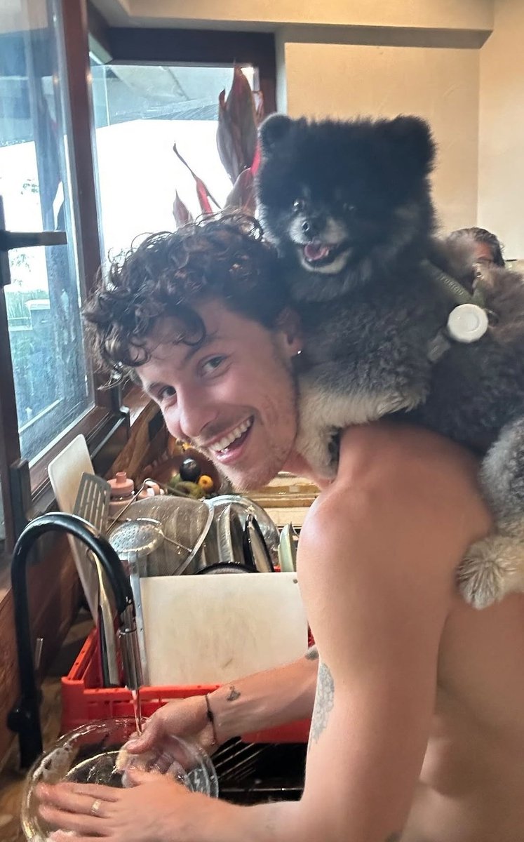 Vic_Stromberg's tweet photo. happy birthday to the sweetest person in this world✨️
thank you for the wonderful person that you are🤍
love you so much🫶🏼

@ShawnMendes 
#HappyBirthdayShawnMendes 
#HappyBirthdayShawn https://t.co/dJ3pKzTtgR